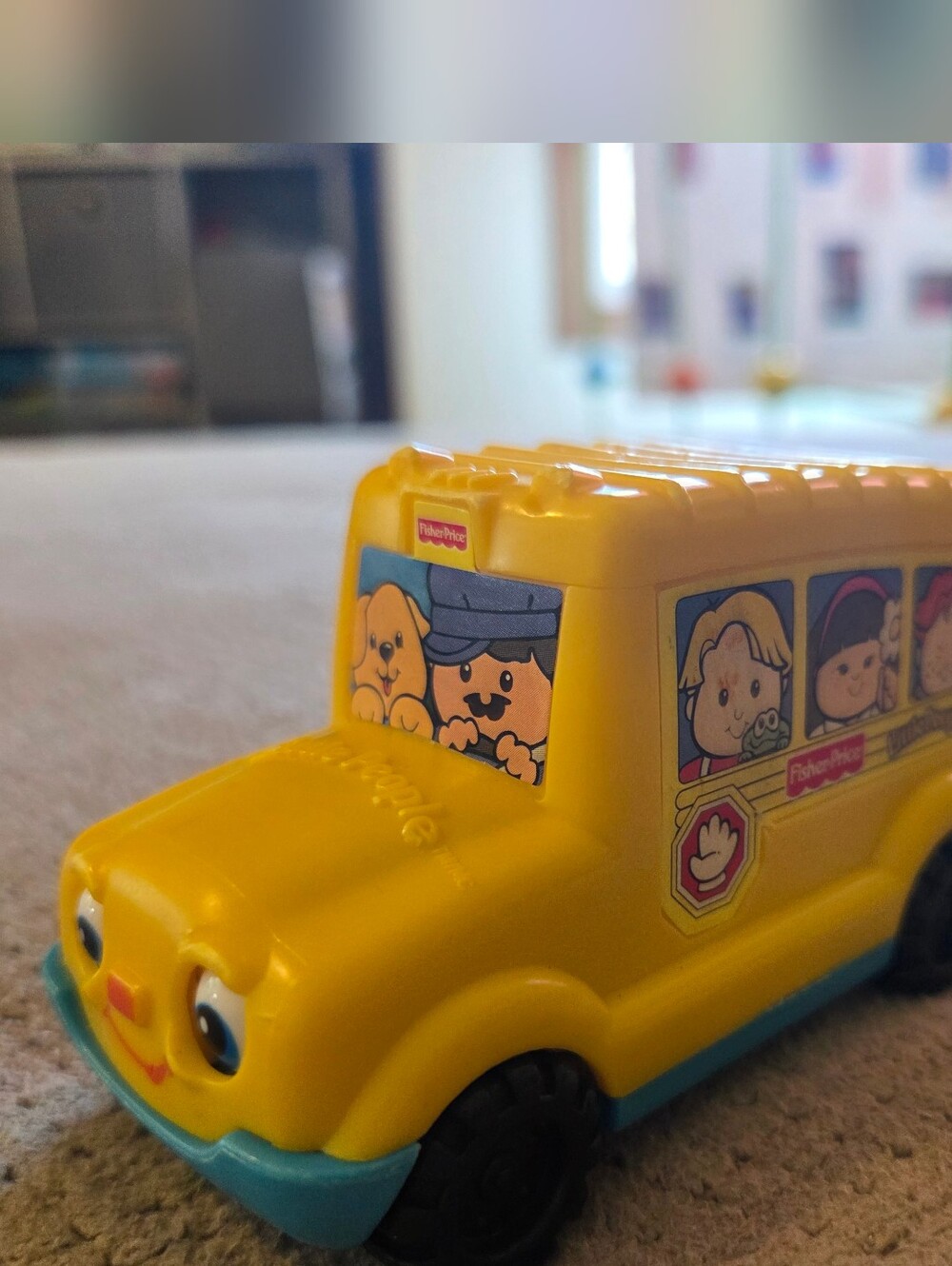 Fisher Price Little People Mini School Bus 2005 McDonalds Happy Meal Toy